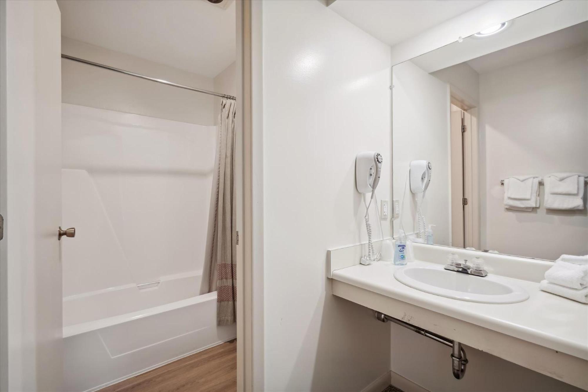 קילינגטון Cedarbrook Deluxe Two Bedroom Suite With Outdoor Heated Pool 21202 מראה חיצוני תמונה